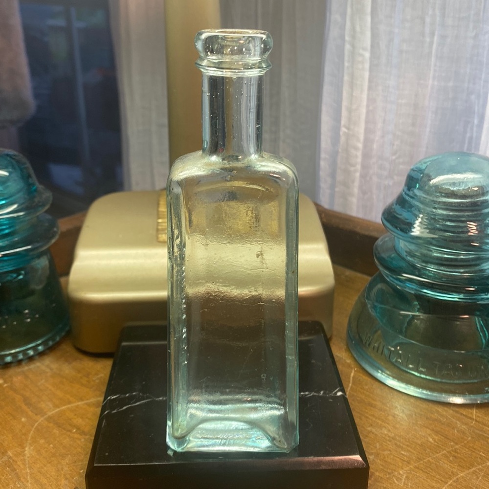Chicago USA five drops aqua antique bottle